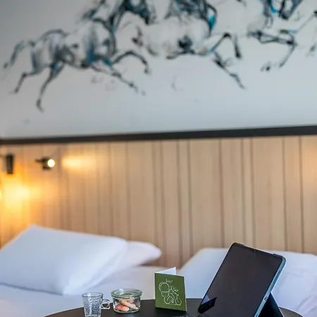 Mercure Bords De Loire Saumur Buitenkant foto