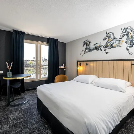Mercure Bords de Loire Saumur Extérieur photo