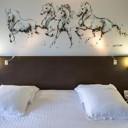 Mercure Bords De Loire Saumur Buitenkant foto