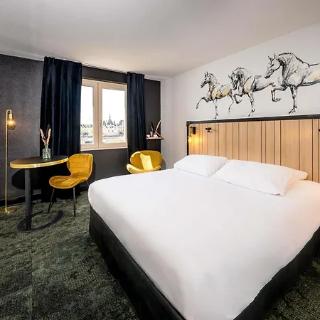 Mercure Bords De Loire Saumur Buitenkant foto