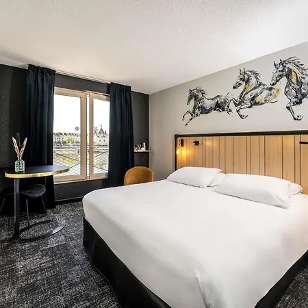 Mercure Bords De Loire Saumur Buitenkant foto