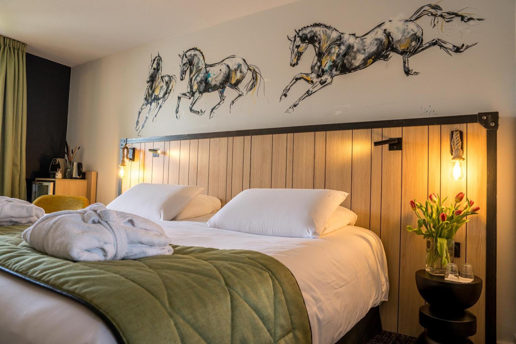 Hotel Mercure Bords De Loire 4*