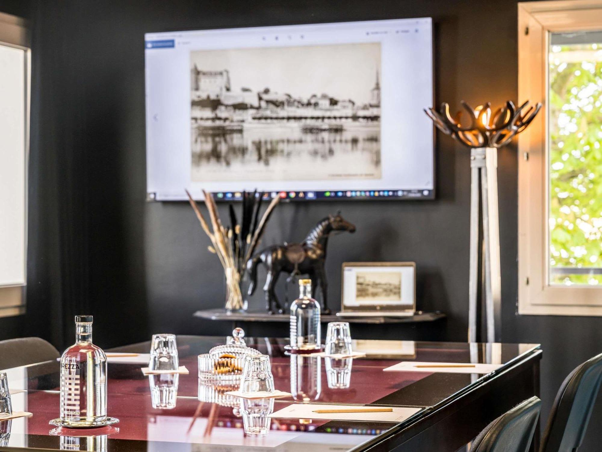 Mercure Bords De Loire Hotel 4*